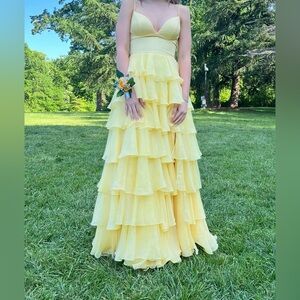 Sherri Hill Light Yellow Prom Dress